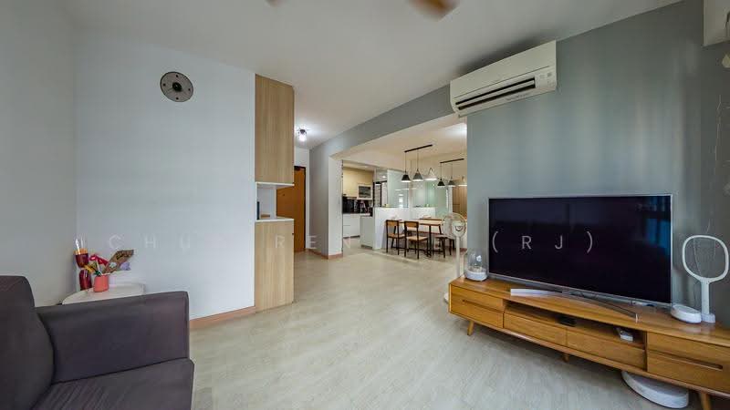 997C Buangkok Crescent, 997C Buangkok Crescent, Hougang / Punggol / Sengkang, 3 Bedrooms, 1,001 sqft, HDB Flat For Sale, by Chua RenJie (RJ), 500252931 - Living Room - PropertyGuru.com.sg