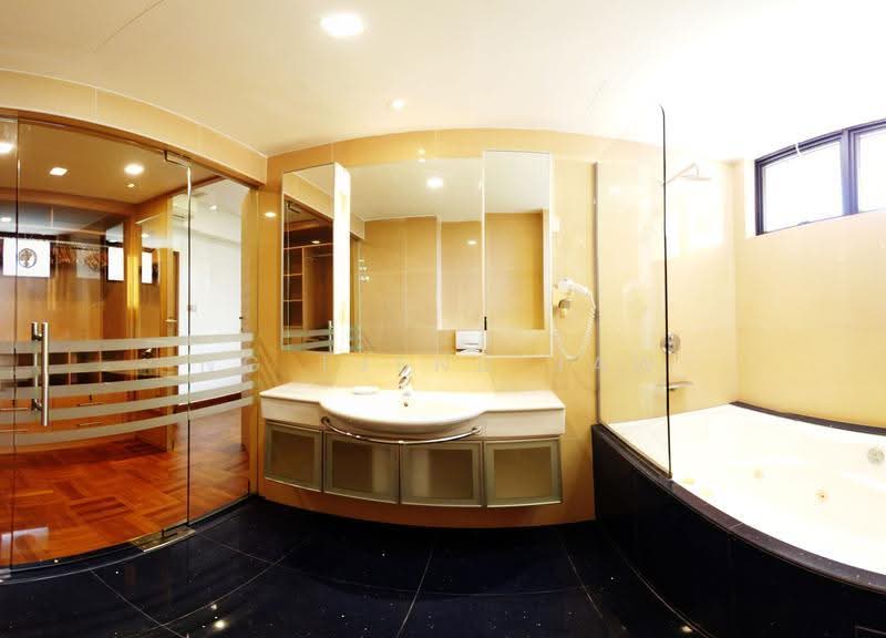 Yong An Park, 331 River Valley Road, Orchard / River Valley, 3 Bedrooms, 1,808 sqft, Condominium For Rent, by Ng Tjeng Jaw, 500252932 - Bathroom - PropertyGuru.com.sg
