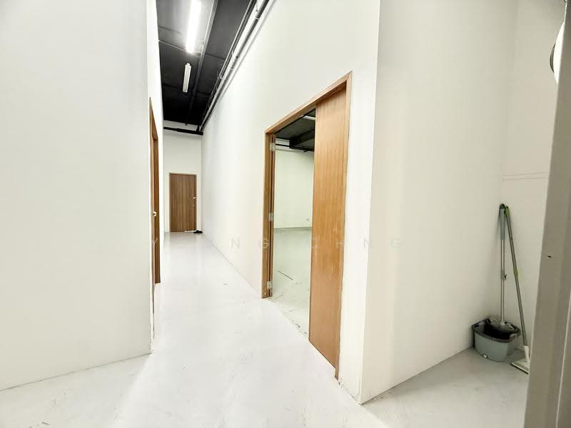 Ubi Techpark, 10 Ubi Crescent, Eunos / Geylang / Paya Lebar, 500 sqft, Light Industrial (B1) For Rent, by Young Chng, 500252936 - Corridor - CommercialGuru.com.sg