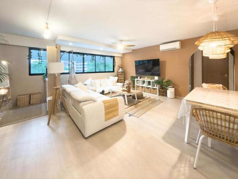 435 Tampines Street 43, 435 Tampines Street 43, Pasir Ris / Tampines, 3 Bedrooms, 1,120 sqft, HDB Flat For Sale, by Prab Nathan, 500252938 - Living Room - PropertyGuru.com.sg