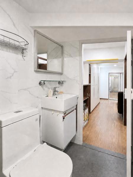 Meyer Melodia, East Coast / Marine Parade, 2 Bedrooms, 350 sqft, Condominium For Rent, by Khairun Marz, 500252939 - Bathroom - PropertyGuru.com.sg