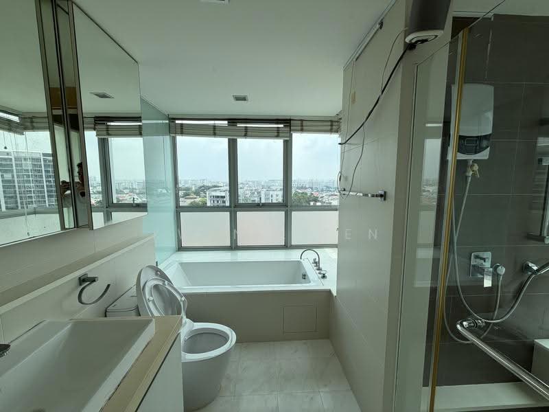 Kovan Residences, 5 Kovan Road, Hougang / Punggol / Sengkang, 4 Bedrooms, 1,765 sqft, Condominium For Sale, by Kwan Le'En, 500252940 - Bathroom - PropertyGuru.com.sg