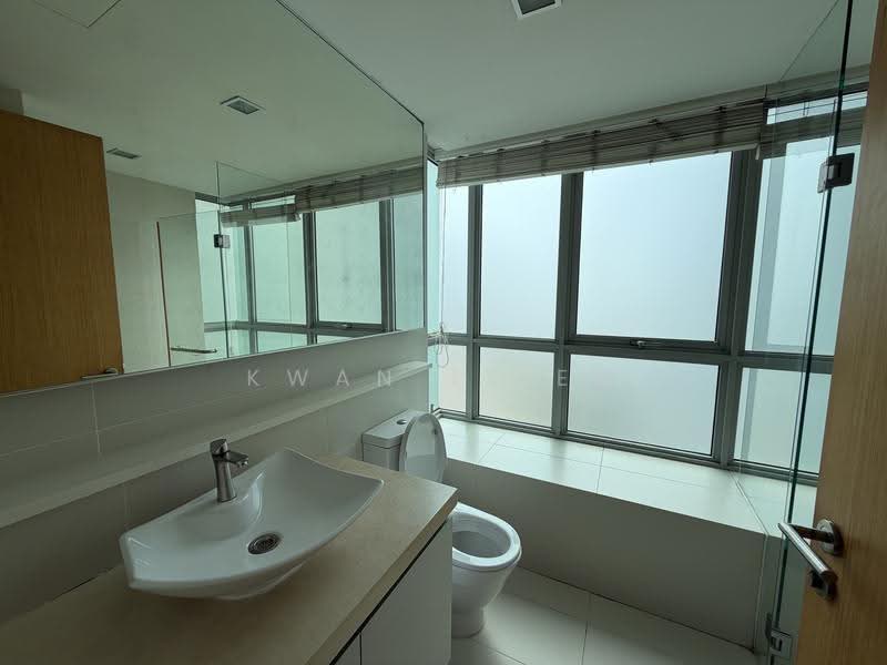 Kovan Residences, 5 Kovan Road, Hougang / Punggol / Sengkang, 4 Bedrooms, 1,765 sqft, Condominium For Sale, by Kwan Le'En, 500252940 - Bathroom - PropertyGuru.com.sg