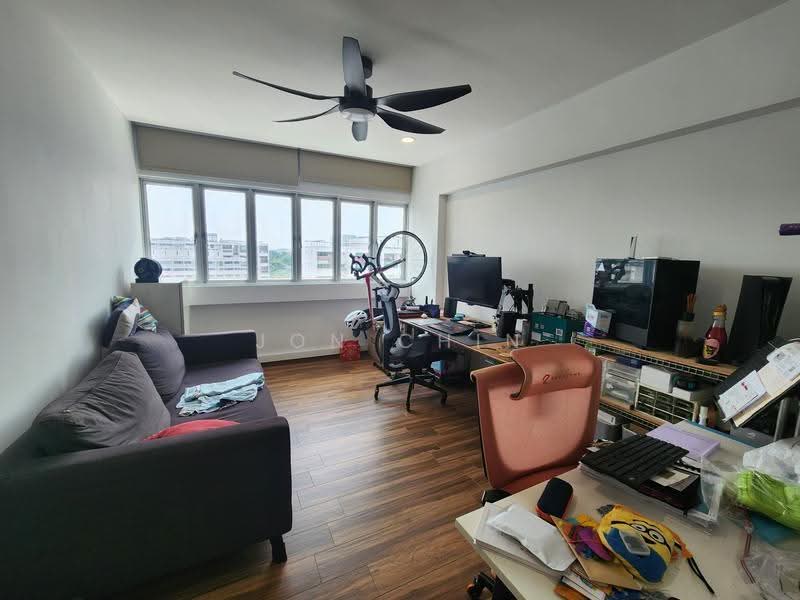 117 Bukit Batok West Avenue 6, 117 Bukit Batok West Avenue 6, Dairy Farm / Bukit Panjang / Choa Chu Kang, 3 Bedrooms, 1,421 sqft, HDB Flat For Rent, by Jon Chin, 500252948 - Bedroom 3 / Study - PropertyGuru.com.sg