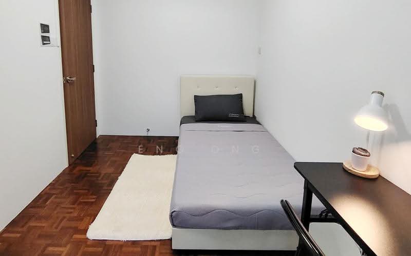 Ridgewood Condominium, 1 Ridgewood Close, Tanglin / Holland / Bukit Timah, Room Rental, 100 sqft, Condominium For Rent, by Eng Ong, 500252953 - Bedroom 1 - PropertyGuru.com.sg