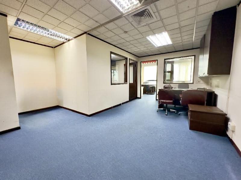 Partially Fitted Office Near Clarke Quay Mrt for Rent, City Hall / Clarke Quay, 549 sqft, Office For Rent, by Lance Teo, 500252965 - Interior - CommercialGuru.com.sg