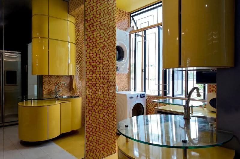 Ebony Mansions, 30 Lorong M Telok Kurau, East Coast / Marine Parade, 1 Bedroom, 753 sqft, Condominium For Sale, by Joey Yew, 500252970 - Kitchen - PropertyGuru.com.sg