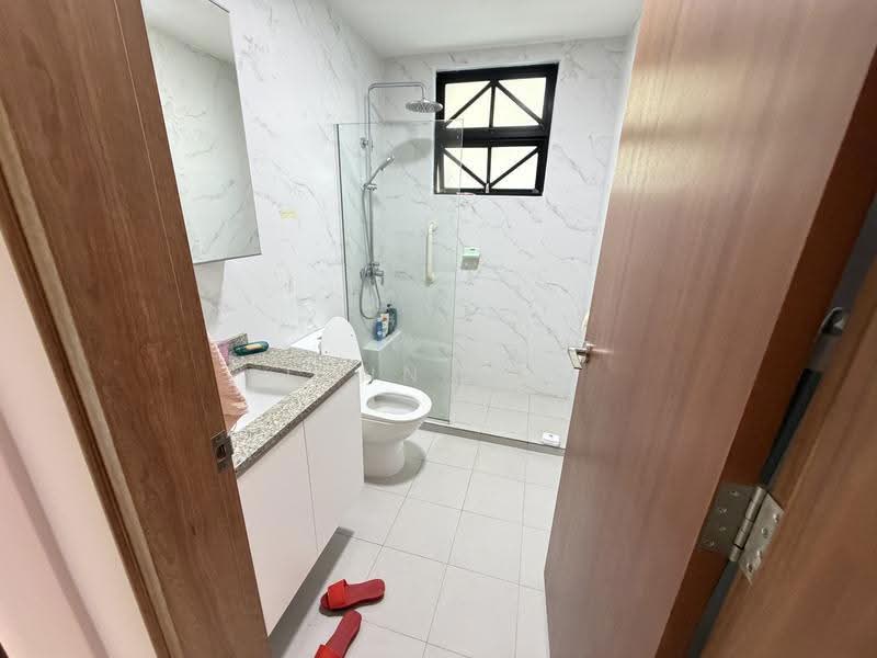 The Anchorage, 370 Alexandra Road, Alexandra / Commonwealth, 3 Bedrooms, 1,421 sqft, Condominium For Rent, by Lynn Lee, 500252978 - Bathroom - PropertyGuru.com.sg