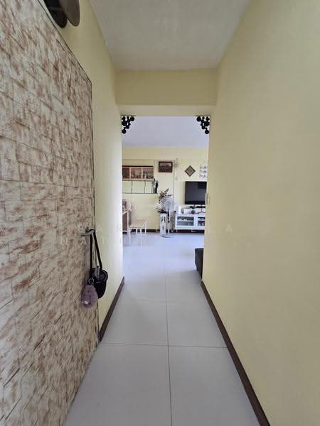 549B Segar Road, 549B Segar Road, Dairy Farm / Bukit Panjang / Choa Chu Kang, 3 Bedrooms, 990 sqft, HDB Flat For Sale, by Faradilla Natharsah Maricar, 500252985 - Living Room - PropertyGuru.com.sg