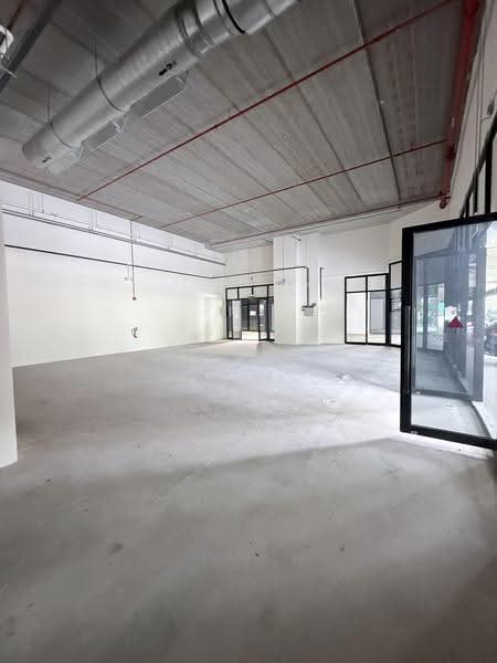 Ground Floor/Tampines/Good Frontage, Pasir Ris / Tampines, 1,700 sqft, Factory / Workshop (B2) For Rent, by Jessica Liang, 500252990 - Interior - CommercialGuru.com.sg