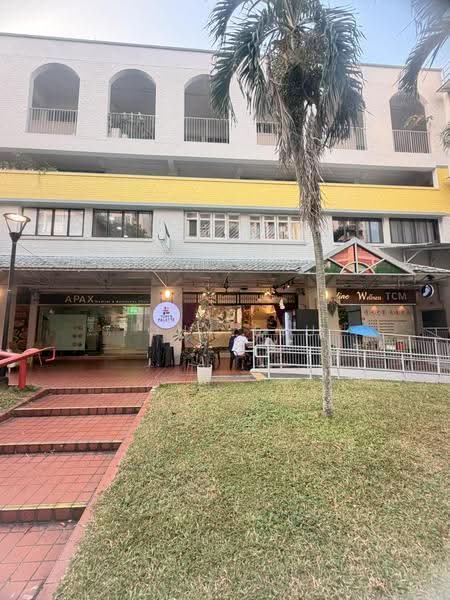 212 Hougang St 21 New and Rare Road Facing Ground Floor Shop High Human Traffic in Mature Estate, 212 Hougang Street 21, Hougang / Punggol / Sengkang, 700 sqft, Shop / Shophouse For Rent, by Tony Eyu, 500253009 - Exterior - CommercialGuru.com.sg