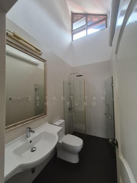 Kheam Hock Road, Newton / Novena, 2 Bedrooms, 1,400 sqft, Apartment For Rent, by Bryant Tan Zhi Yong, 500253012 - Bathroom - PropertyGuru.com.sg