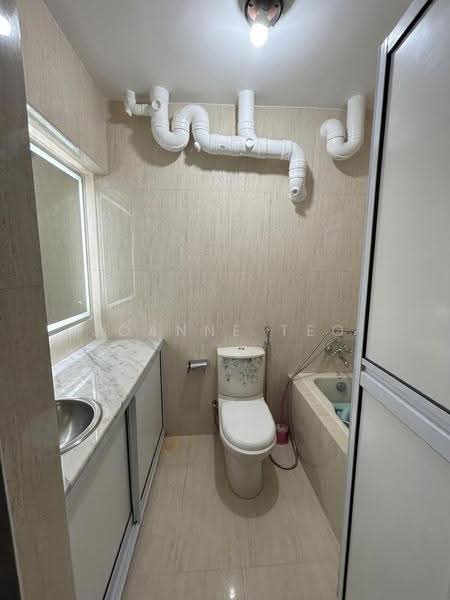 353A Admiralty Drive, 353A Admiralty Drive, Sembawang / Yishun, 3 Bedrooms, 1,184 sqft, HDB Flat For Rent, by Joanne Teo, 500253018 - Bathroom - PropertyGuru.com.sg