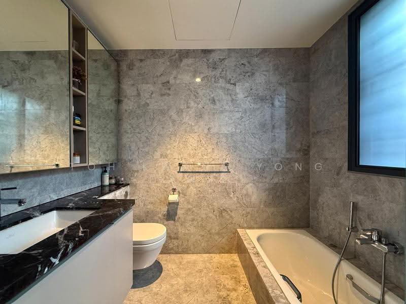 Landed7772 D27 Rare Freehold Cluster Corner Terrace @ Watercove Ville Sembawang, Wak Hassan Drive, Sembawang / Yishun, 4 Bedrooms, 3,340 sqft, Cluster House For Sale, by Toh Kwang Yong Daniel, 500253022 - Bathroom - PropertyGuru.com.sg