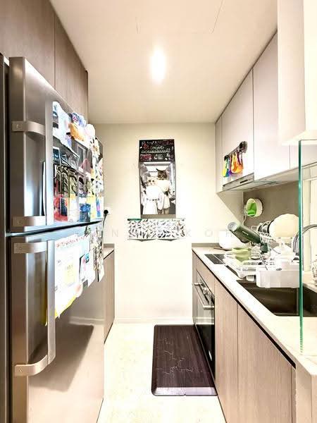 Avenue South Residence, 13 Silat Avenue, Alexandra / Commonwealth, 2 Bedrooms, 657 sqft, Condominium For Sale, by Kenny Koh, 500253026 - Kitchen - PropertyGuru.com.sg