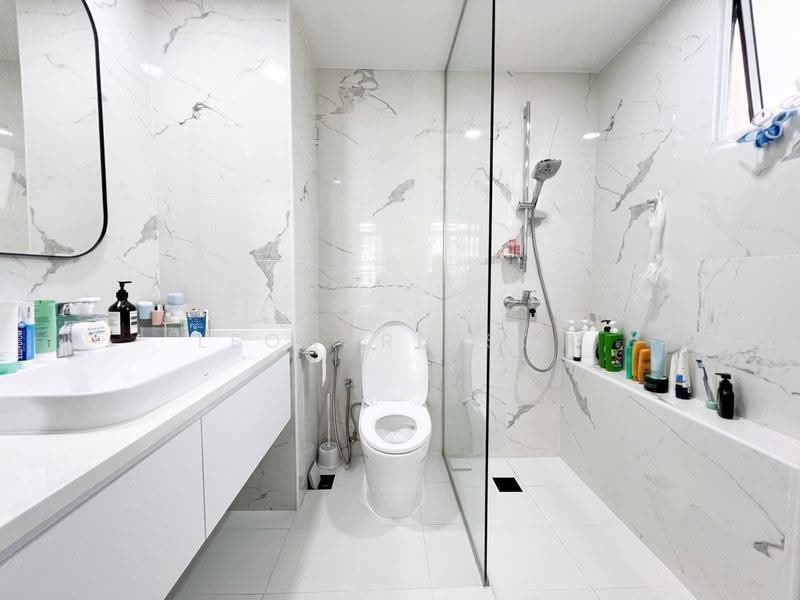 Symphony Heights, 43 Hume Avenue, Clementi Park / Upper Bukit Timah, 2 Bedrooms, 1,152 sqft, Condominium For Sale, by Leonard Soh, 500253029 - Bathroom - PropertyGuru.com.sg