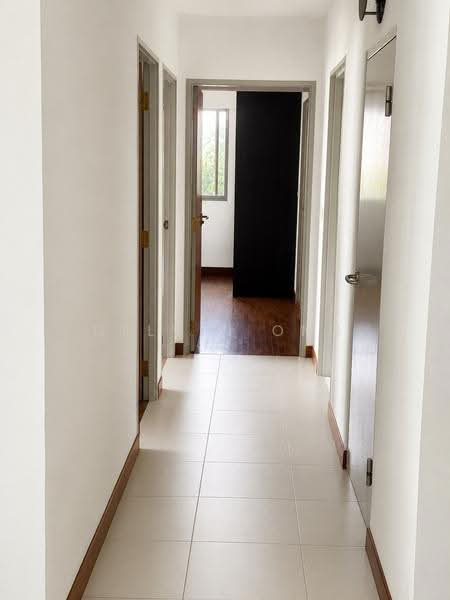 274A Punggol Place, 274A Punggol Place, Hougang / Punggol / Sengkang, 3 Bedrooms, 1,001 sqft, HDB Flat For Sale, by Delvin Ong, 500253054 - Corridor - PropertyGuru.com.sg