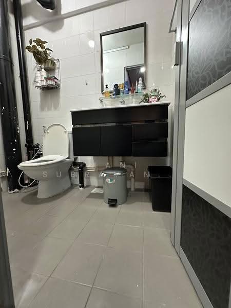 108 Jalan Rajah, 108 Jalan Rajah, Balestier / Toa Payoh, 3 Bedrooms, 1,593 sqft, HDB Flat For Sale, by Mani Subramanian Veeramani, 500253076 - Bathroom - PropertyGuru.com.sg