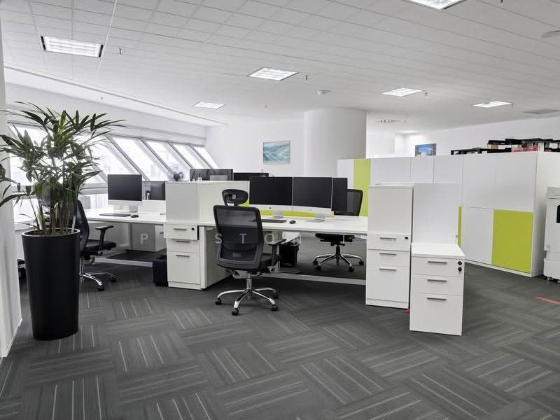 The Concourse, 300 Beach Road, Beach Road / Bugis / Rochor, 3,326 sqft, Office For Rent, by Preston Tan, 500253077 - Interior - CommercialGuru.com.sg