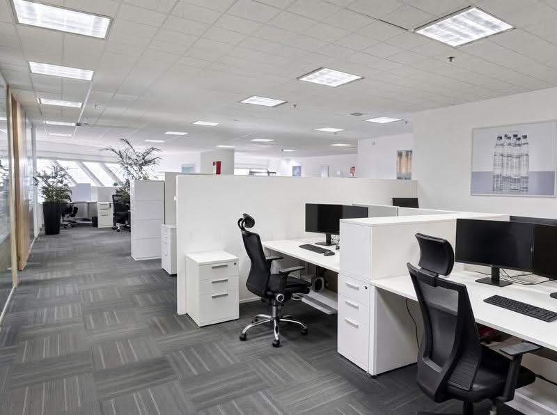 The Concourse, 300 Beach Road, Beach Road / Bugis / Rochor, 3,326 sqft, Office For Rent, by Preston Tan, 500253077 - Interior - CommercialGuru.com.sg