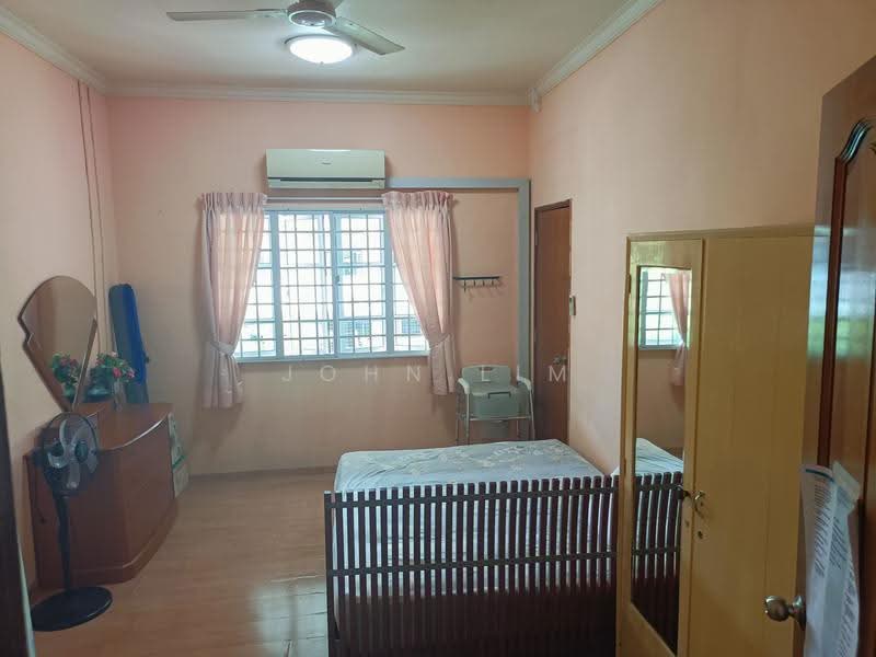 15 Lorong Sarina, Lorong Sarina, Eunos / Geylang / Paya Lebar, Room Rental, 150 sqft, Terraced House For Rent, by John Lim, 500253101 - Bedroom - PropertyGuru.com.sg