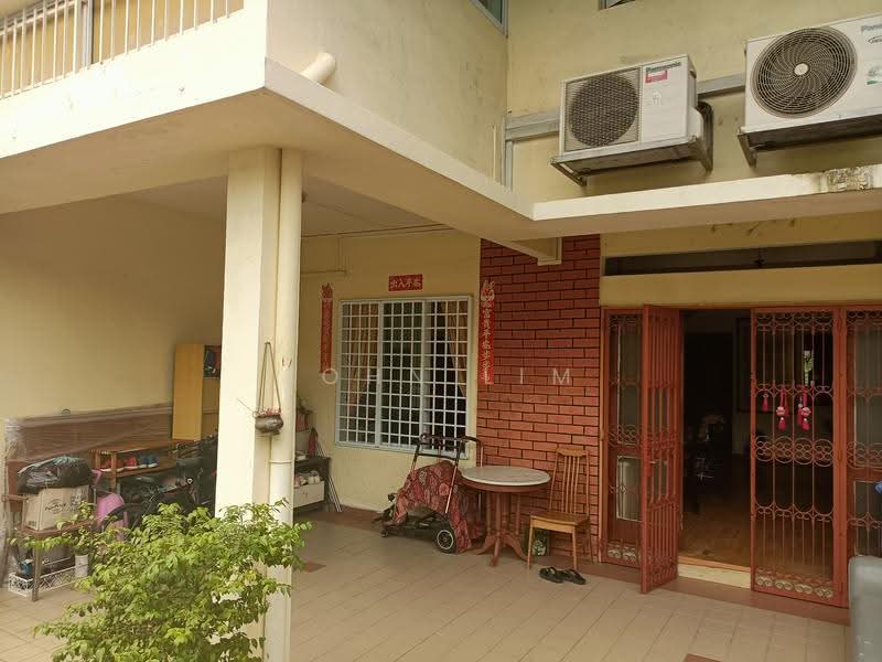 15 Lorong Sarina, Lorong Sarina, Eunos / Geylang / Paya Lebar, Room Rental, 150 sqft, Terraced House For Rent, by John Lim, 500253101 - Exterior - PropertyGuru.com.sg