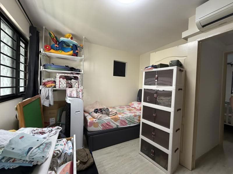 126 Yishun Street 11, 126 Yishun Street 11, Sembawang / Yishun, 3 Bedrooms, 1,001 sqft, HDB Flat For Sale, by Eugene Lee, 500253102 - Bedroom - PropertyGuru.com.sg