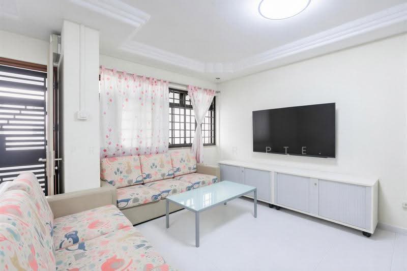 366 Corporation Drive, 366 Corporation Drive, Boon Lay / Jurong / Tuas, 3 Bedrooms, 1,098 sqft, HDB Flat For Sale, by Warren Chan, 500253105 - Living Room - PropertyGuru.com.sg