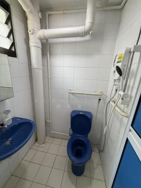48 Circuit Road, 48 Circuit Road, Macpherson / Potong Pasir, 2 Bedrooms, 635 sqft, HDB Flat For Rent, by Alan Tsui 徐先生, 500253107 - Bathroom - PropertyGuru.com.sg