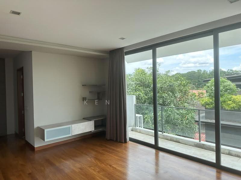 Price Reduced | Modern 4 Bedder Bungalow | Mins Walk to Stevens MRT | Mall | Shops, Trevose vicinity, off Dunearn Road, Newton / Novena, 4 Bedrooms, 3,800 sqft, Bungalow House For Rent, by Ken Lee, 500253130 - Balcony - PropertyGuru.com.sg