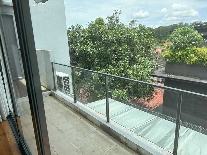 Price Reduced | Modern 4 Bedder Bungalow | Mins Walk to Stevens MRT | Mall | Shops, Trevose vicinity, off Dunearn Road, Newton / Novena, 4 Bedrooms, 3,800 sqft, Bungalow House For Rent, by Ken Lee, 500253130 - Balcony - PropertyGuru.com.sg