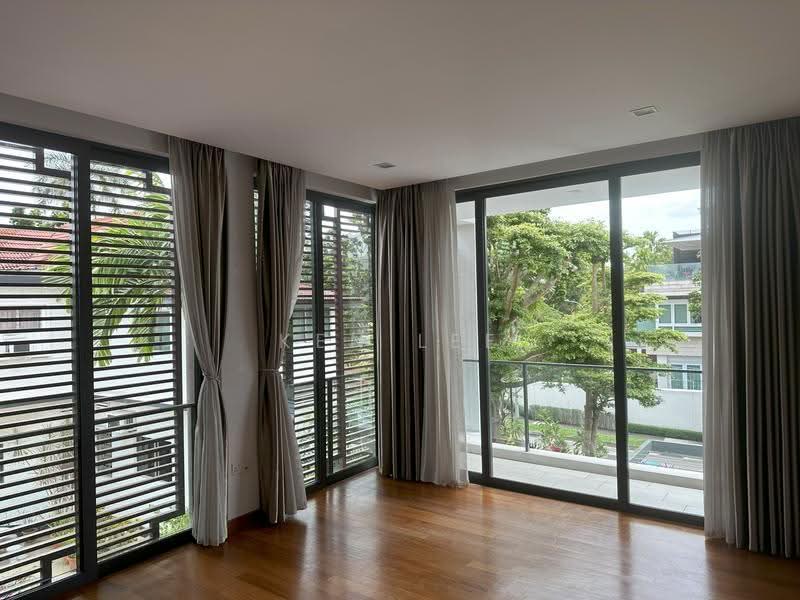 Price Reduced | Modern 4 Bedder Bungalow | Mins Walk to Stevens MRT | Mall | Shops, Trevose vicinity, off Dunearn Road, Newton / Novena, 4 Bedrooms, 3,800 sqft, Bungalow House For Rent, by Ken Lee, 500253130 - Balcony - PropertyGuru.com.sg