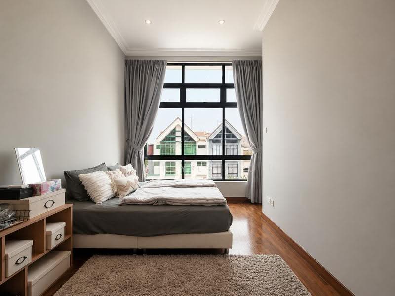 C.H.E.A.P 3.5 Storey Corner Terrace! 1KM to 2 Good Pri Schools! Must view!, Hougang / Punggol / Sengkang, 6 Bedrooms, 3,098 sqft, Corner Terrace For Sale, by Cheryl Goh, 500253131 - PropertyGuru.com.sg