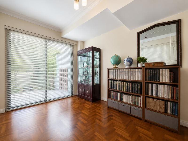 C.H.E.A.P 3.5 Storey Corner Terrace! 1KM to 2 Good Pri Schools! Must view!, Hougang / Punggol / Sengkang, 6 Bedrooms, 3,098 sqft, Corner Terrace For Sale, by Cheryl Goh, 500253131 - PropertyGuru.com.sg