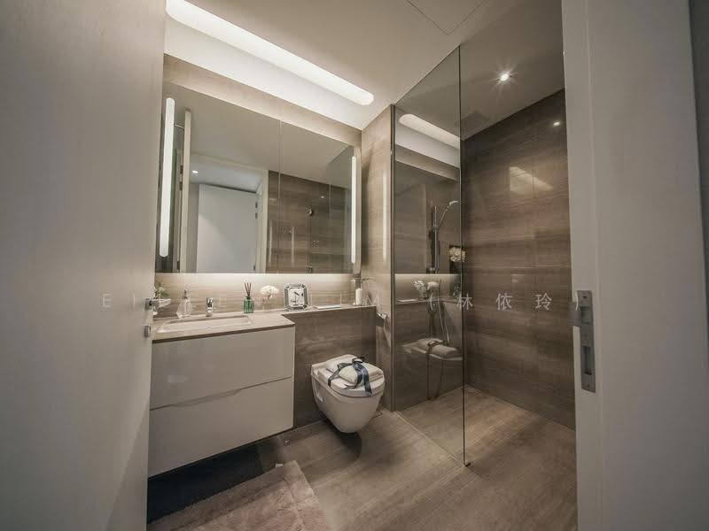 Lloyd SixtyFive, 65 Lloyd Road, Orchard / River Valley, 2 Bedrooms, 2,422 sqft, Condominium For Sale, by Eileen Lim (林依玲), 500253133 - Bathroom - PropertyGuru.com.sg