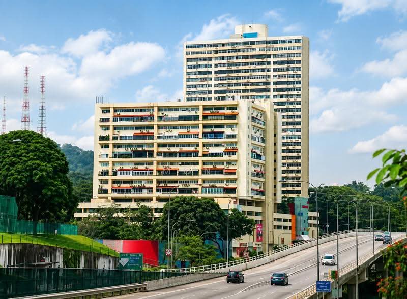 Sherwood Towers, 3 Jalan Anak Bukit, Clementi Park / Upper Bukit Timah, 4 Bedrooms, 1,518 sqft, Apartment For Sale, by Simone M, 500253142 - Exterior - PropertyGuru.com.sg