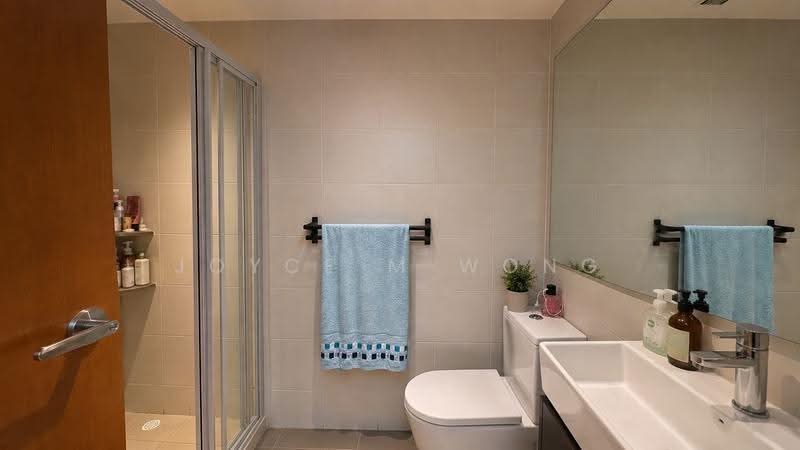 The Shaughnessy, 2 Miltonia Close, Sembawang / Yishun, 5 Bedrooms, 3,283 sqft, Terraced House For Sale, by Joyce M Wong, 500253158 - Common Bathroom - PropertyGuru.com.sg