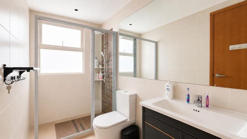 The Shaughnessy, 2 Miltonia Close, Sembawang / Yishun, 5 Bedrooms, 3,283 sqft, Terraced House For Sale, by Joyce M Wong, 500253158 - Junior Master Bathroom - PropertyGuru.com.sg