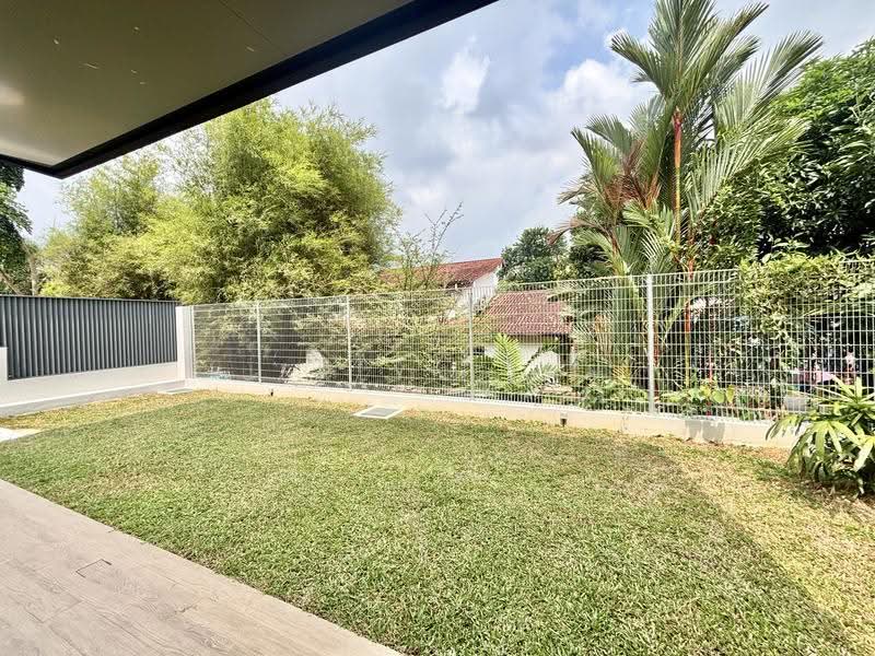 MATLOCK RISE BRADDELL HEIGHTS ESTATE, Matlock Rise, Braddell Road, Clifon Vale, Macpherson / Potong Pasir, 6 Bedrooms, 8,969 sqft, Detached House For Sale, by Jerlyn Tan, 500253165 - Exterior - PropertyGuru.com.sg