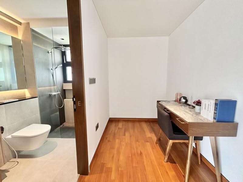 MATLOCK RISE BRADDELL HEIGHTS ESTATE, Matlock Rise, Braddell Road, Clifon Vale, Macpherson / Potong Pasir, 6 Bedrooms, 8,969 sqft, Detached House For Sale, by Jerlyn Tan, 500253165 - Bathroom - PropertyGuru.com.sg