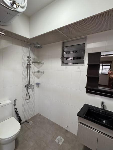 693C Woodlands Avenue 6, 693C Woodlands Avenue 6, Admiralty / Woodlands, 3 Bedrooms, 990 sqft, HDB Flat For Sale, by Sally Khoo Mui Ngoh, 500253167 - Bathroom - PropertyGuru.com.sg
