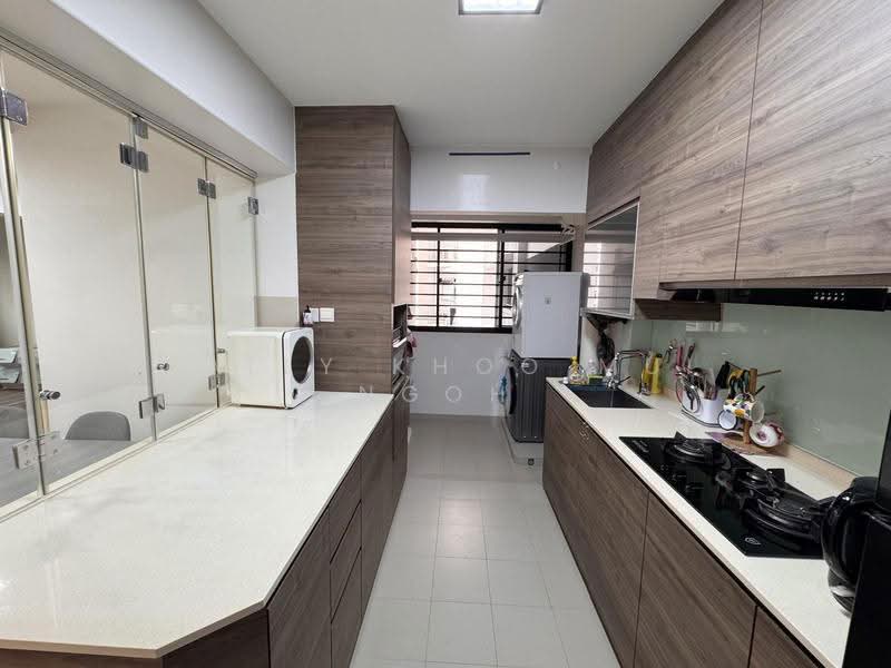 693C Woodlands Avenue 6, 693C Woodlands Avenue 6, Admiralty / Woodlands, 3 Bedrooms, 990 sqft, HDB Flat For Sale, by Sally Khoo Mui Ngoh, 500253167 - Kitchen - PropertyGuru.com.sg