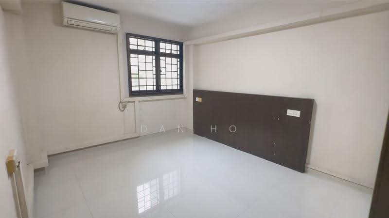 118 Lorong 1 Toa Payoh, 118 Lorong 1 Toa Payoh, Balestier / Toa Payoh, 3 Bedrooms, 700 sqft, HDB Flat For Sale, by Dan Ho, 500253183 - Bedroom - PropertyGuru.com.sg