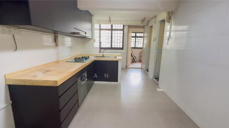 118 Lorong 1 Toa Payoh, 118 Lorong 1 Toa Payoh, Balestier / Toa Payoh, 3 Bedrooms, 700 sqft, HDB Flat For Sale, by Dan Ho, 500253183 - Kitchen - PropertyGuru.com.sg