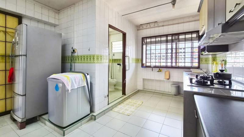 832 Jurong West Street 81, 832 Jurong West Street 81, Boon Lay / Jurong / Tuas, 3 Bedrooms, 1,151 sqft, HDB Flat For Sale, by Angela Lee, 500253186 - Kitchen - PropertyGuru.com.sg