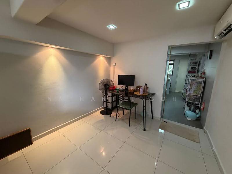 12 Holland Avenue, 12 Holland Avenue, Tanglin / Holland / Bukit Timah, 2 Bedrooms, 635 sqft, HDB Flat For Rent, by Nathaniel Goh, 500253189 - Study - PropertyGuru.com.sg
