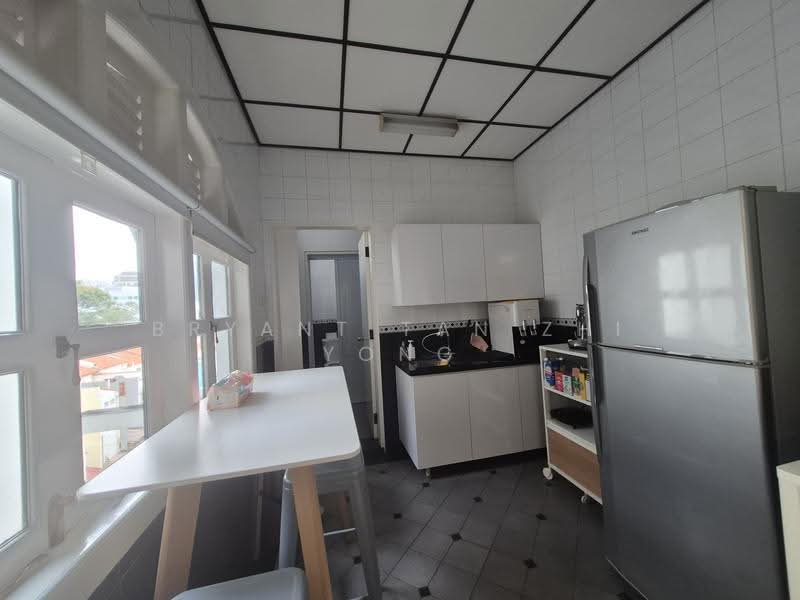 Neil Road, Neil Road, Chinatown / Tanjong Pagar, 1,088 sqft, Office For Rent, by Bryant Tan Zhi Yong, 500253203 - Kitchen - CommercialGuru.com.sg