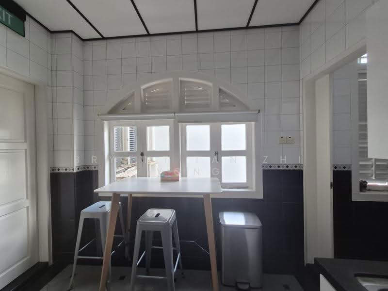 Neil Road, Neil Road, Chinatown / Tanjong Pagar, 1,088 sqft, Office For Rent, by Bryant Tan Zhi Yong, 500253203 - Kitchen - CommercialGuru.com.sg