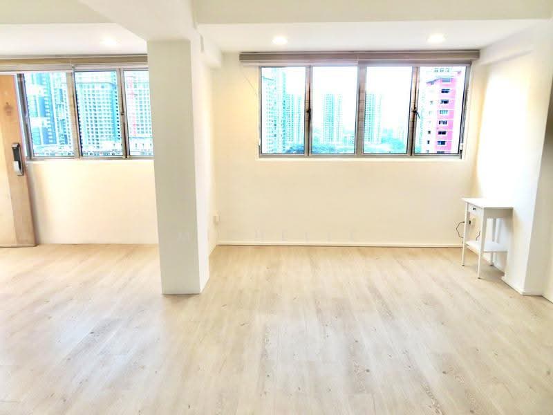 86 Redhill Close, 86 Redhill Close, Alexandra / Commonwealth, 2 Bedrooms, 732 sqft, HDB Flat For Sale, by Michelle Loh, 500253207 - Living Room - PropertyGuru.com.sg