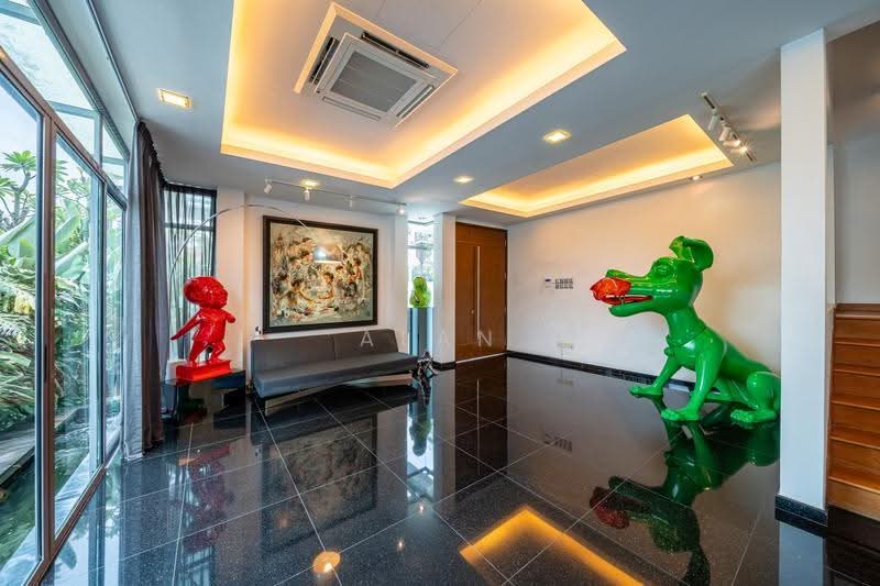 2 Jalan Joran Singapore 809101, Jalan Joran, Seletar / Yio Chu Kang, 5 Bedrooms, 3,627 sqft, Corner Terrace For Sale, by Alan Koh, 500253210 - Living Room - PropertyGuru.com.sg